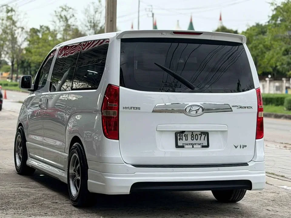 2011 Hyundai H-1 II 3