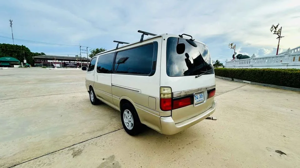 2002 Toyota Commuter IV (H100) 2