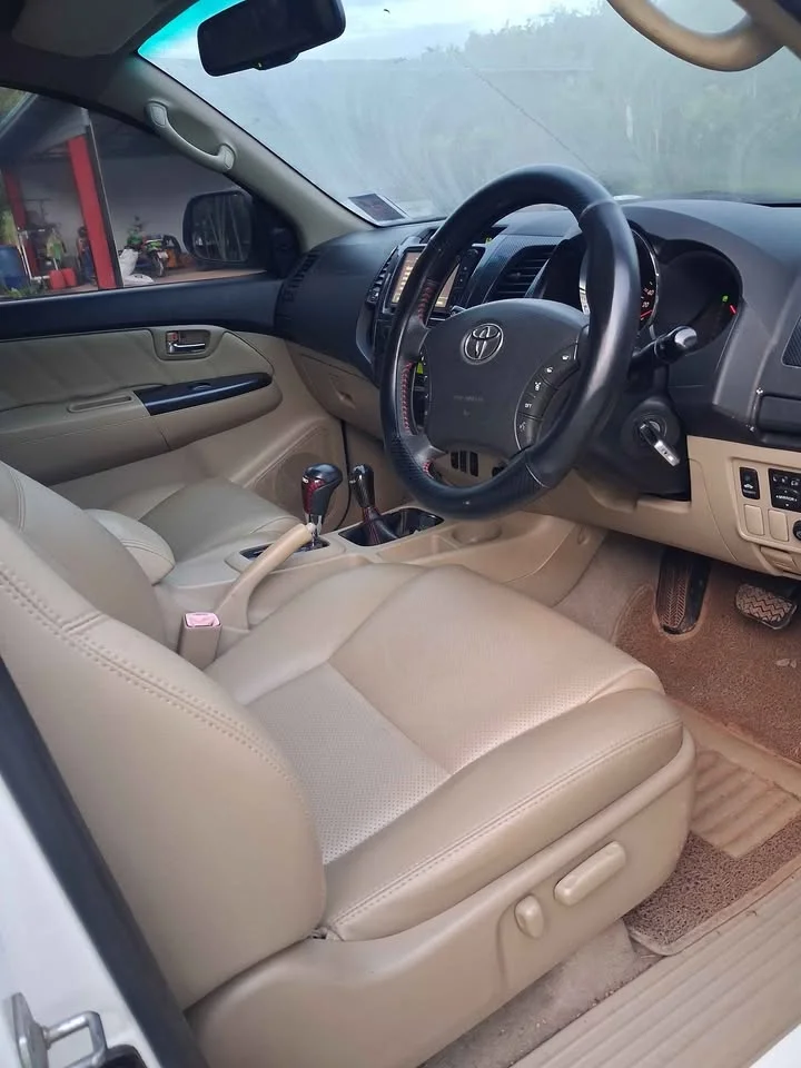 2008 Toyota Fortuner I 3