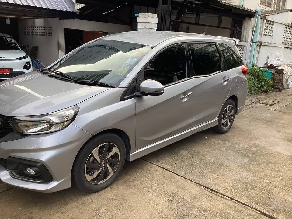 2017 Honda Mobilio II 3