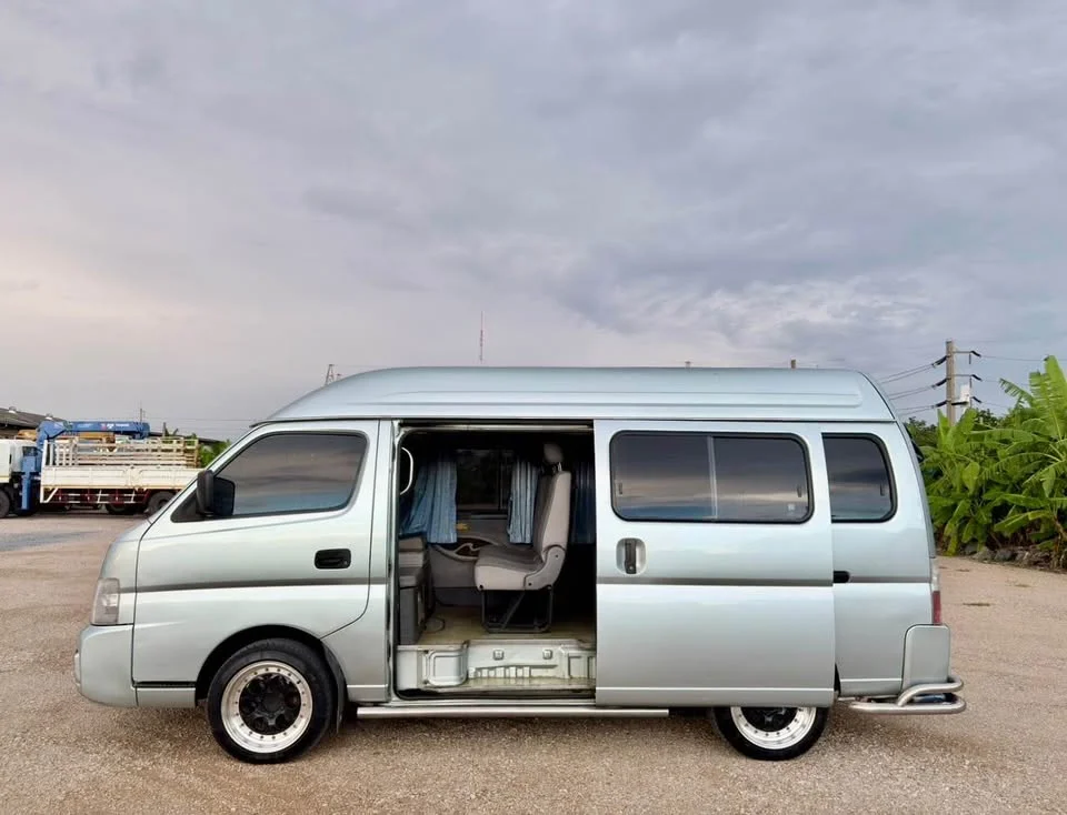 2003 Nissan Urvan V (E25) 2