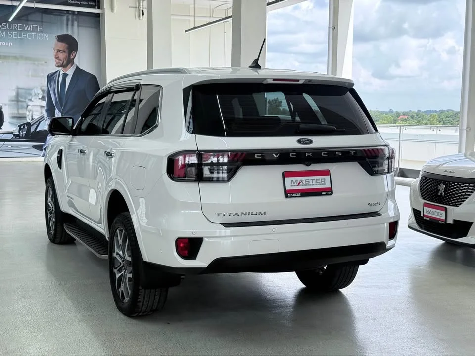 2022 Ford Everest III 3