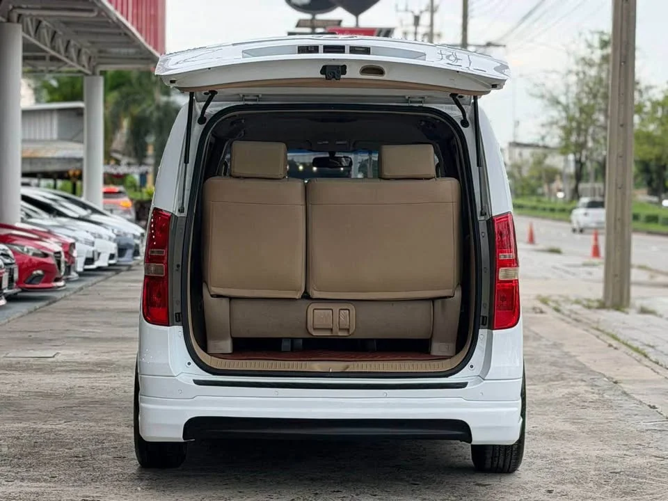 2011 Hyundai H-1 II 3