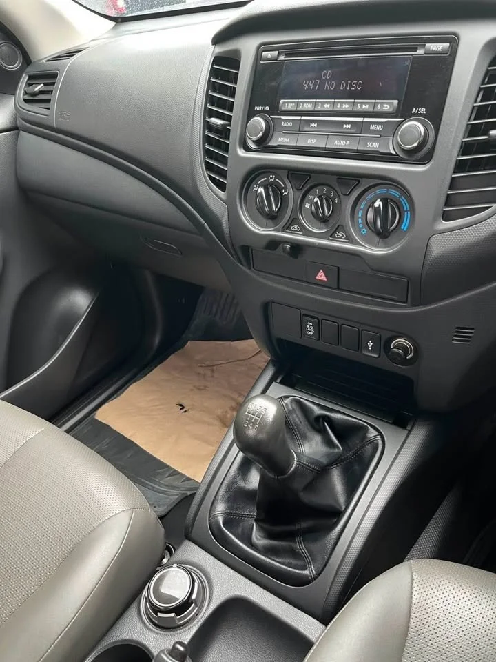 2022 Mitsubishi Triton V 3