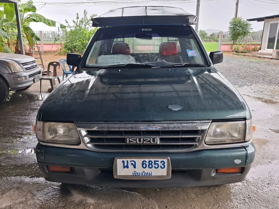 1995 Isuzu TFR III 2