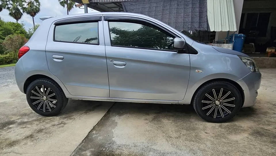 2013 Mitsubishi Mirage VI 3