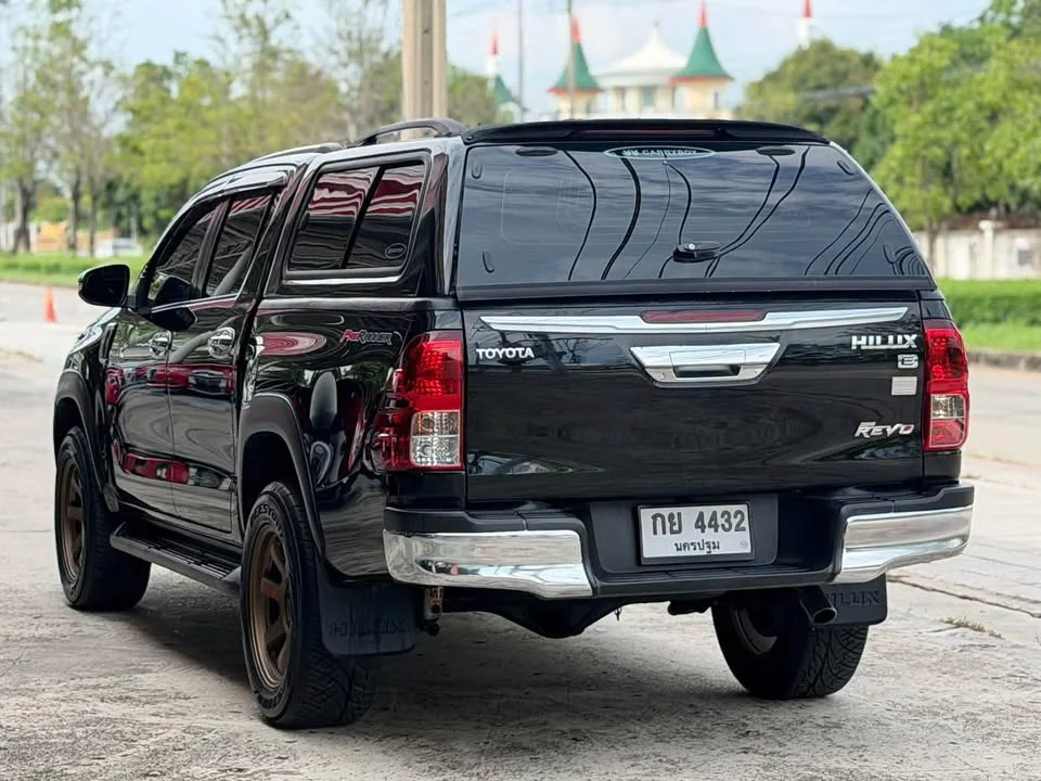2015 Toyota Hilux VIII 3