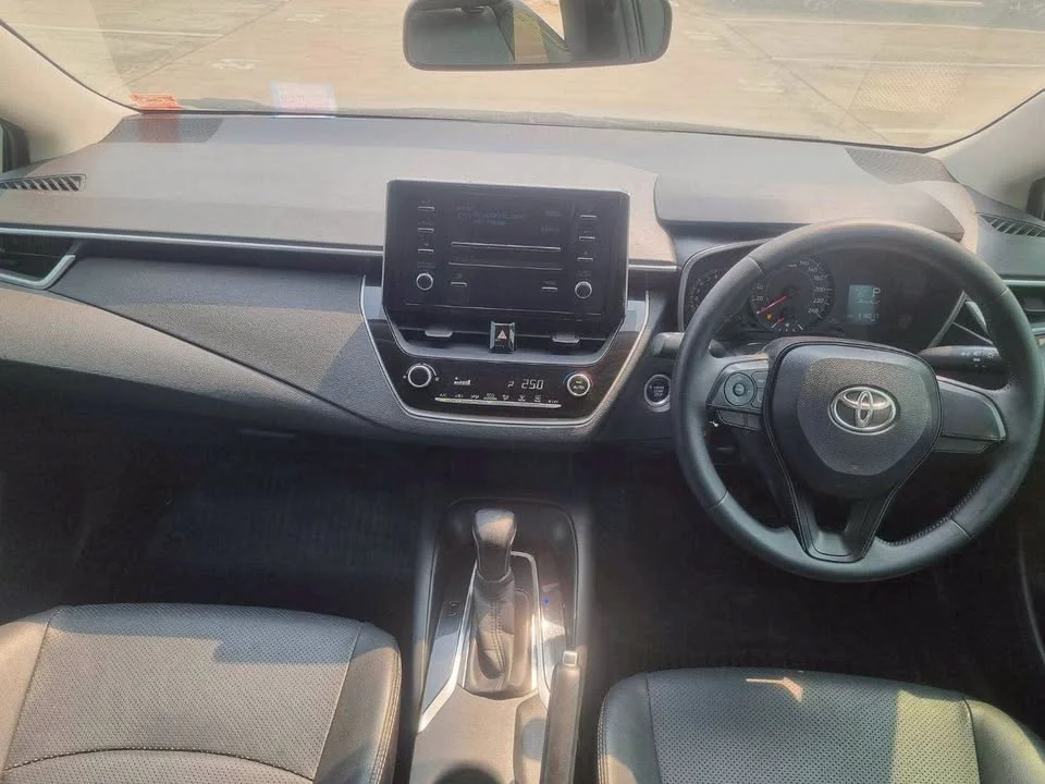 2020 Toyota Corolla Altis XII (E210) 3