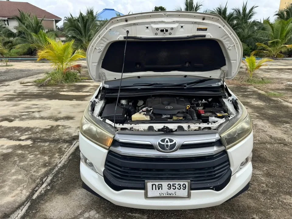 2016 Toyota Innova II 2