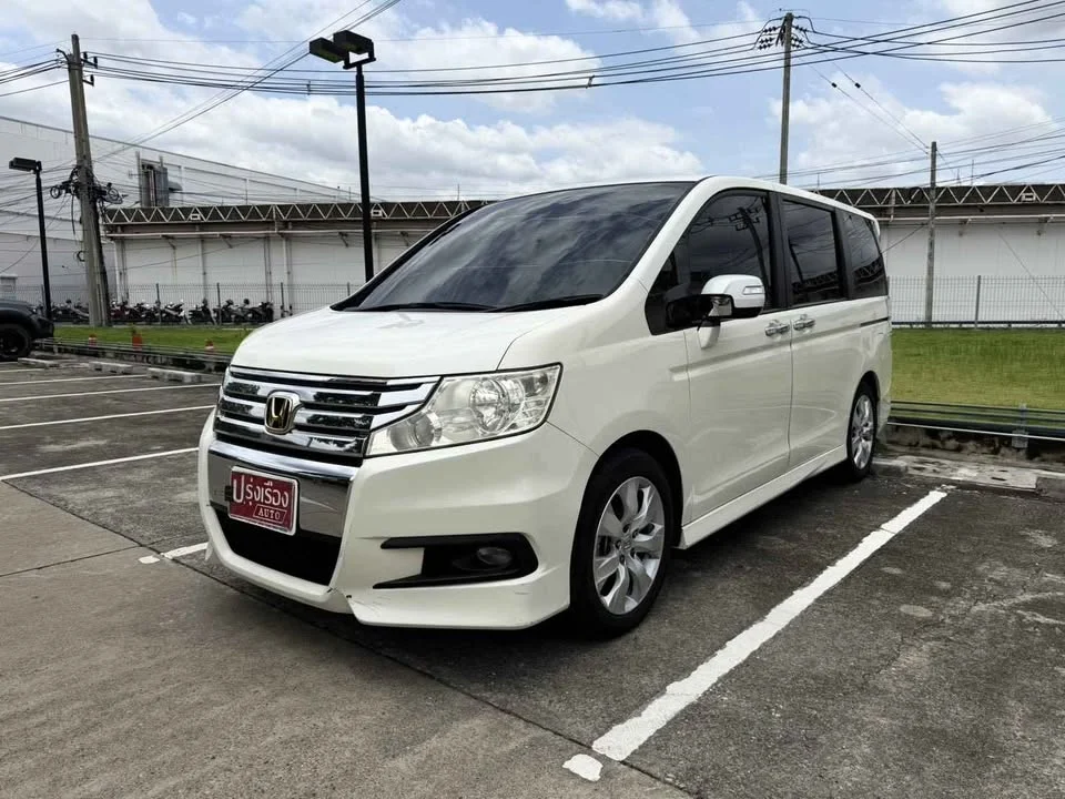 2012 Honda Stepwgn IV 3