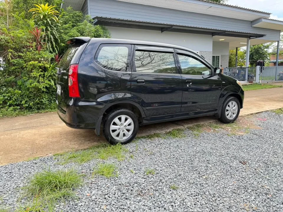 2012 Toyota Avanza I 2