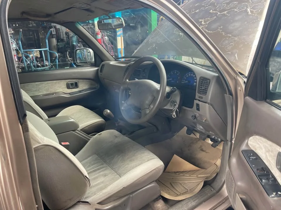 2004 Toyota Hilux Tiger VI 2