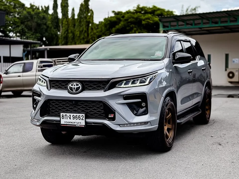 2019 Toyota Fortuner II 3