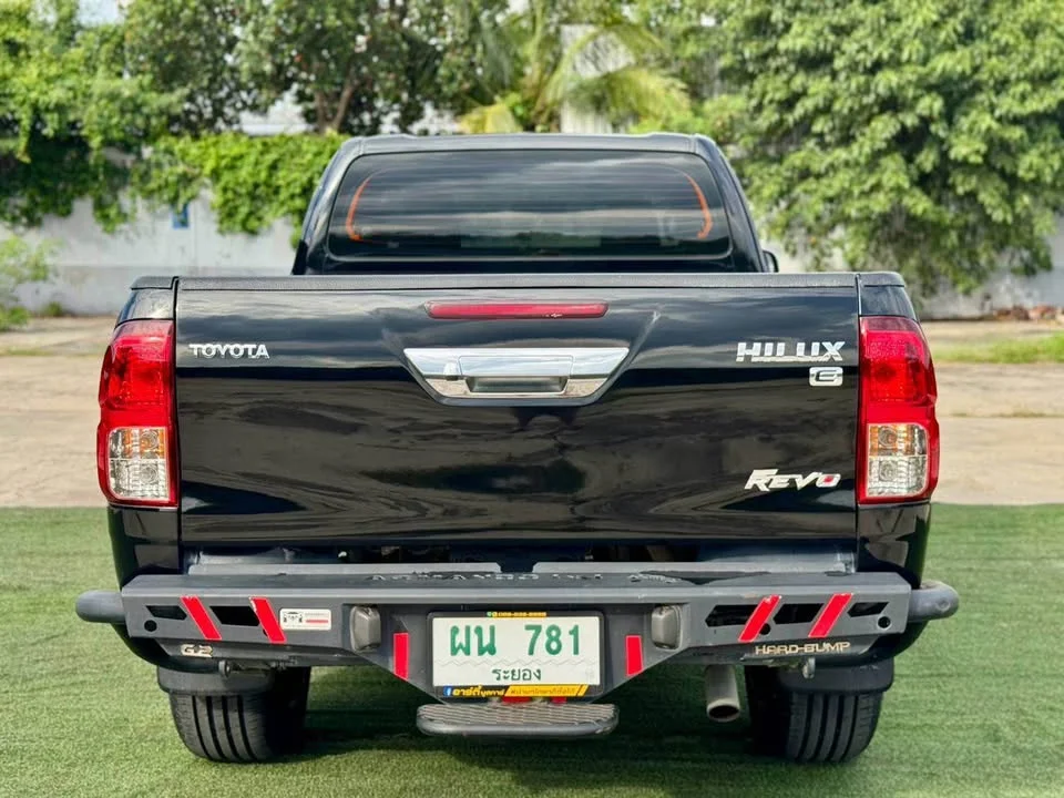 2017 Toyota Hilux VIII 2