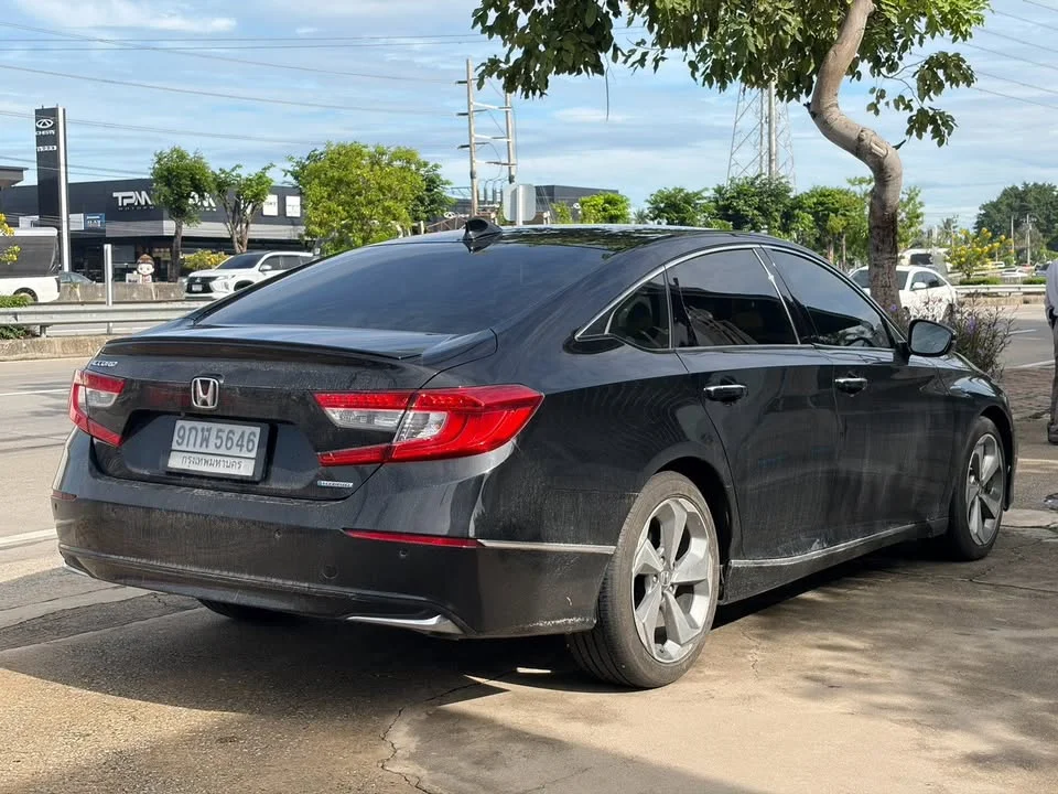 2020 Honda Accord X 3