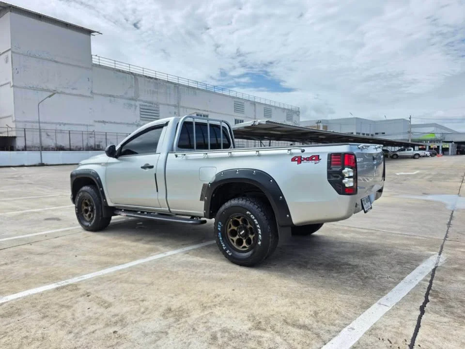 2020 Mitsubishi Triton V 3