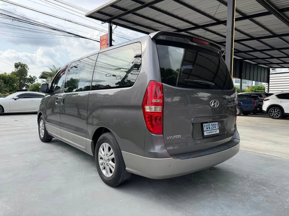 2012 Hyundai H-1 II 2