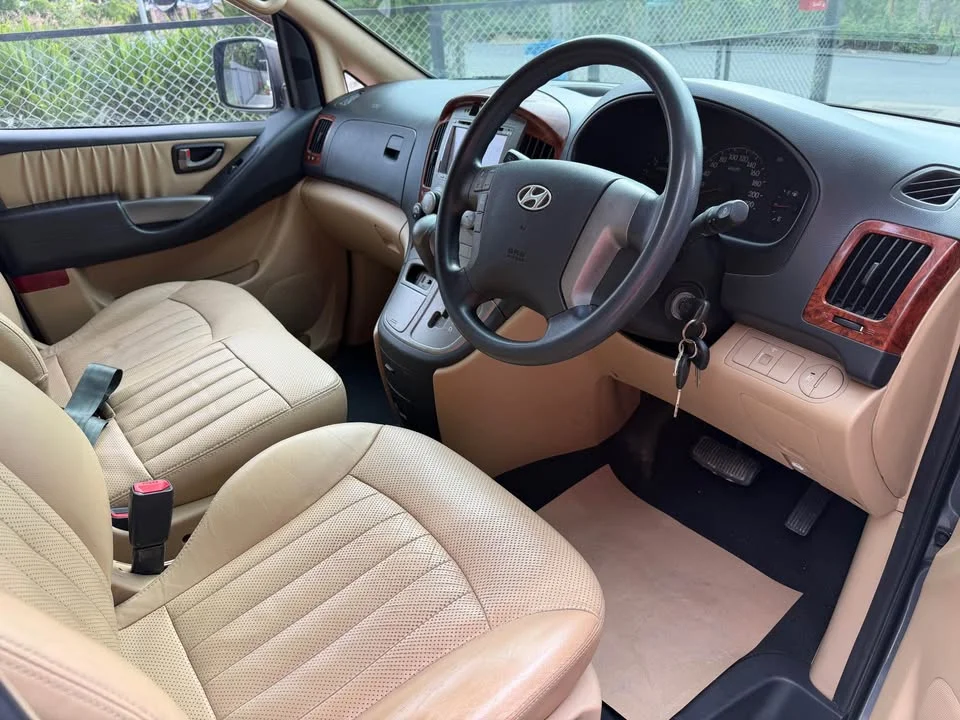 2012 Hyundai H-1 II 3