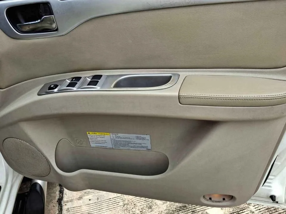 2012 Mitsubishi Pajero Sport II 2