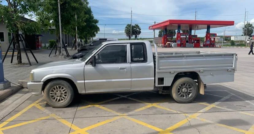 2000 Mazda B2500 IV 2