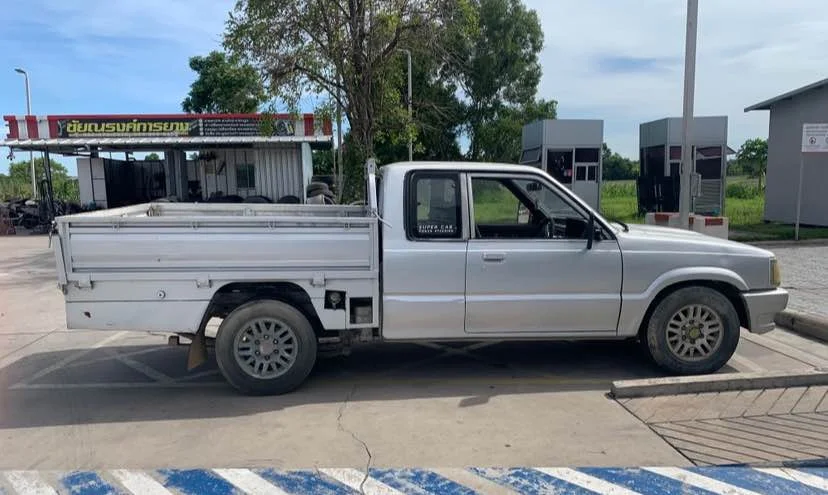2000 Mazda B2500 IV 3