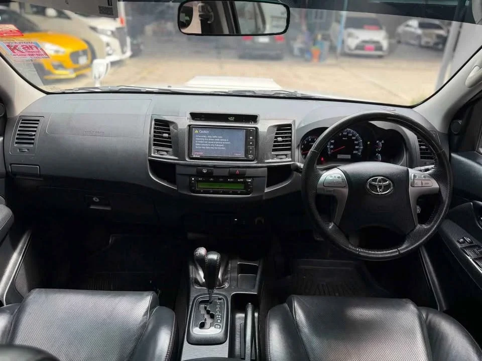 2014 Toyota Fortuner I 3