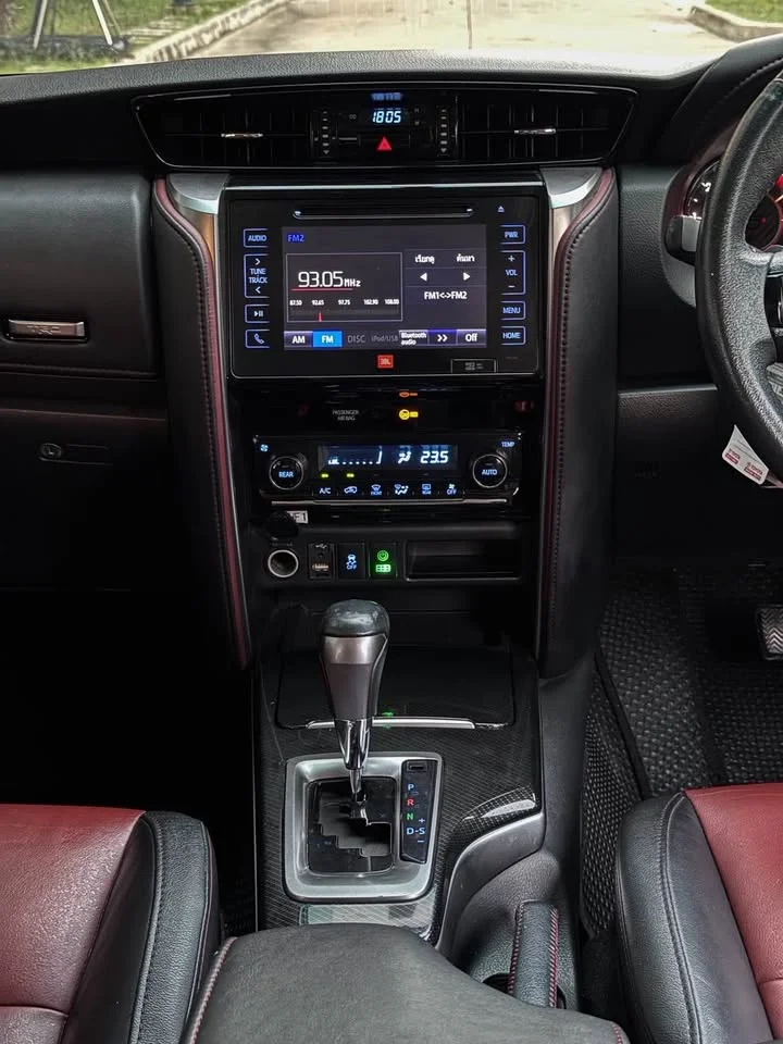 2016 Toyota Fortuner II 3