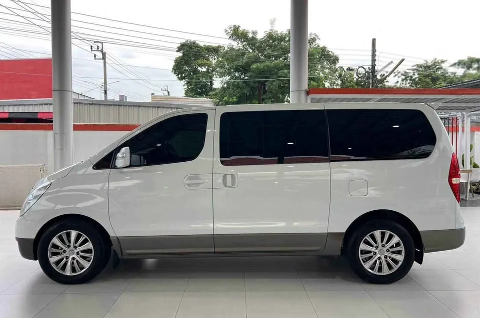 2011 Hyundai H-1 II 2
