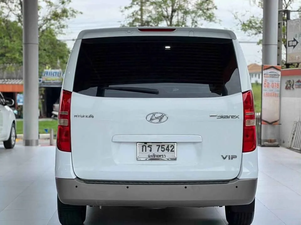 2011 Hyundai H-1 II 3