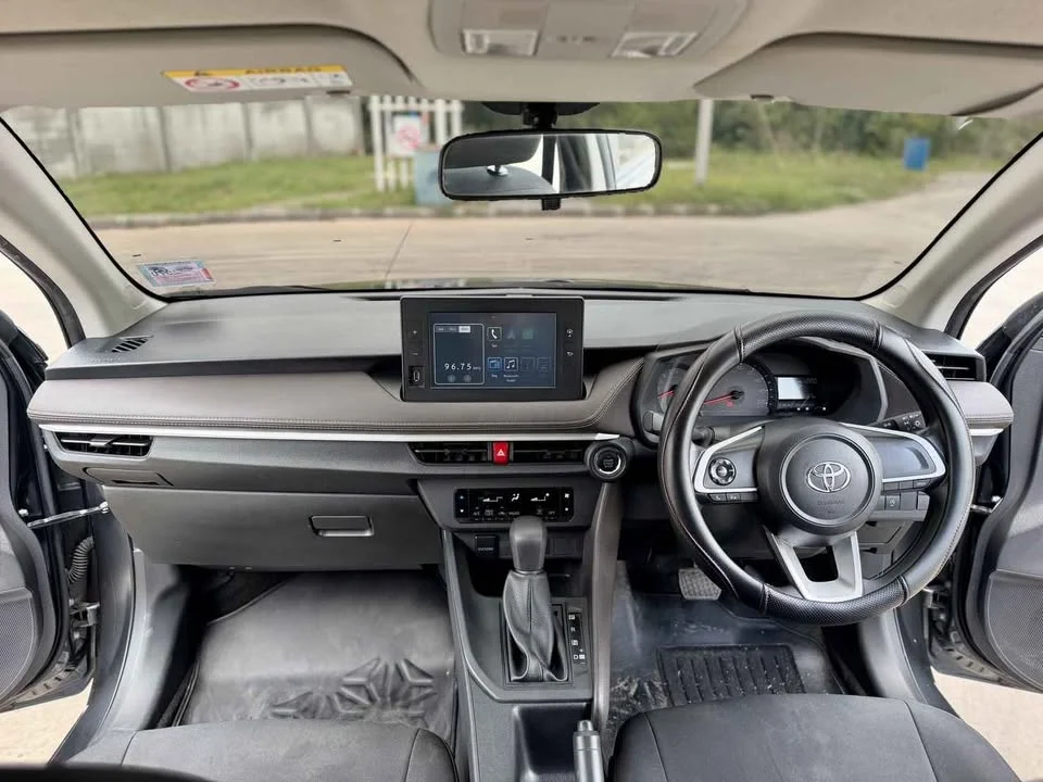 2025 Toyota Yaris ATIV IV 2