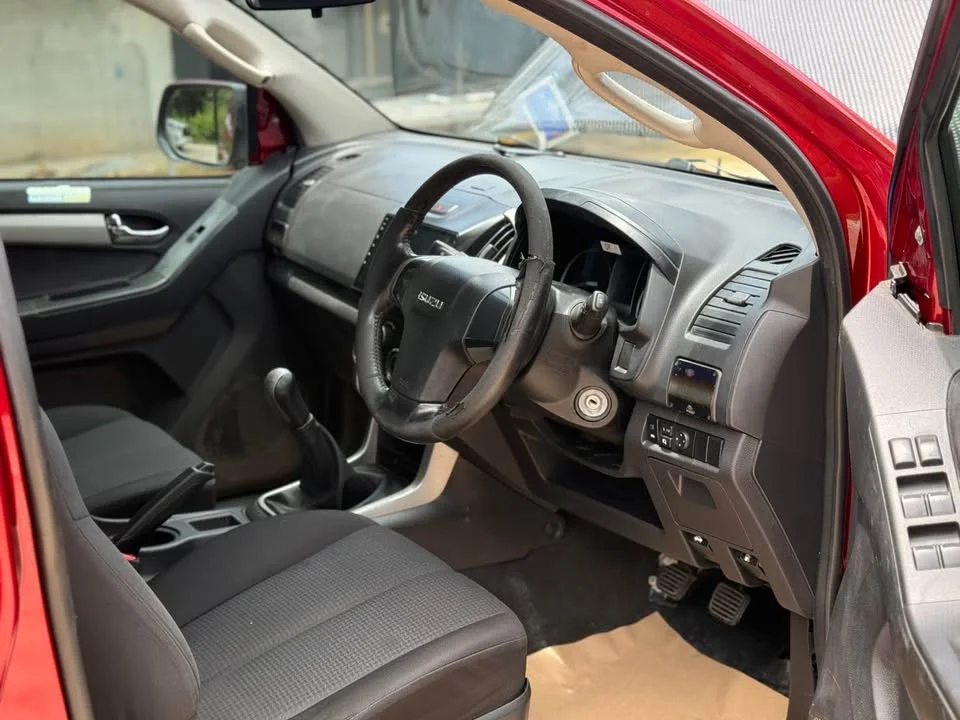 2013 Isuzu MU-X I 3