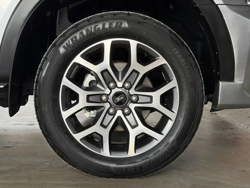 2023 Ford Everest III 2