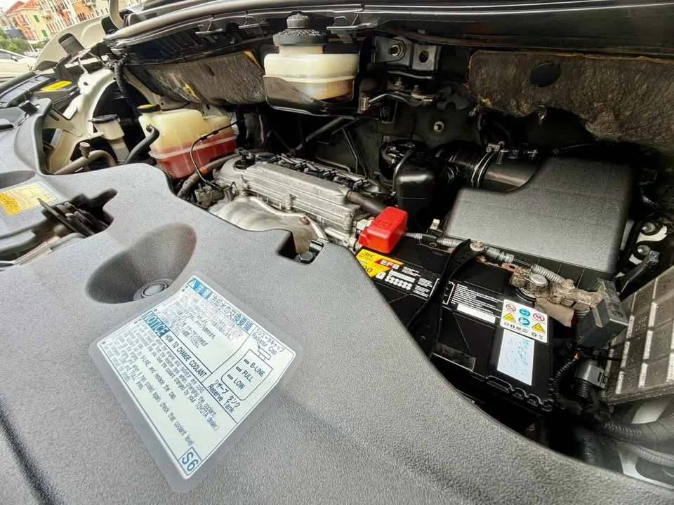2011 Toyota Alphard, Vellfire II (AH20) 3