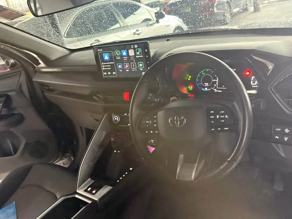 2023 Toyota Yaris Cross AC200 3