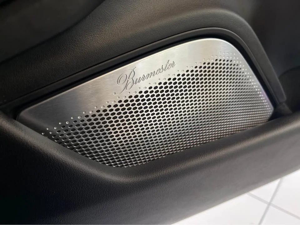 2022 Porsche Taycan 9J1 2