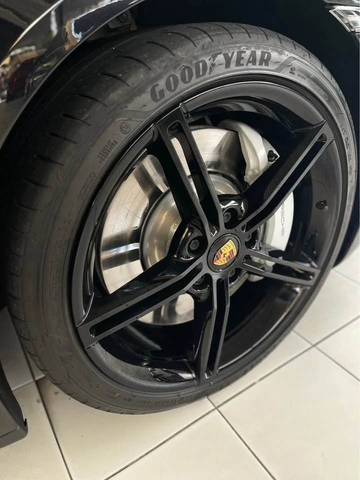 2022 Porsche Taycan 9J1 3