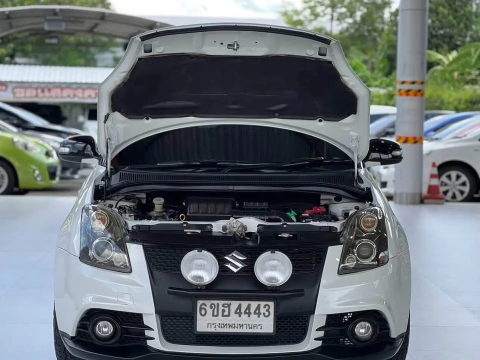 2010 Suzuki Swift I 3