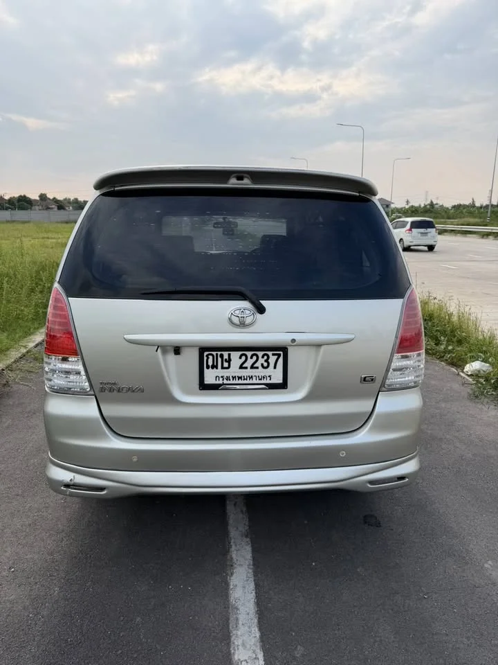 2009 Toyota Innova I 3