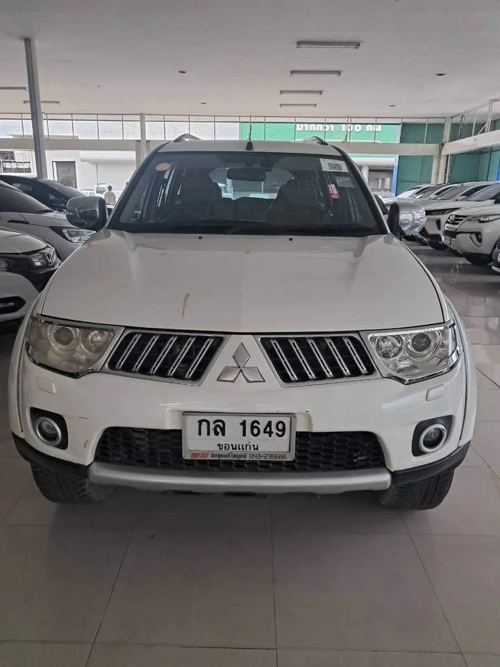 2012 Mitsubishi Pajero Sport II 2