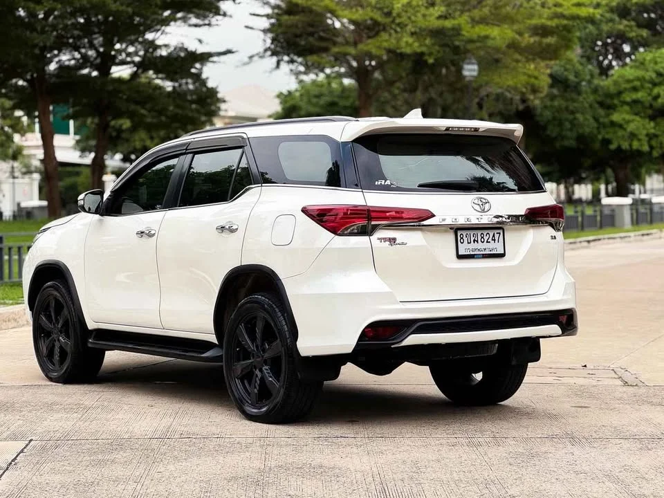 2016 Toyota Fortuner II 3