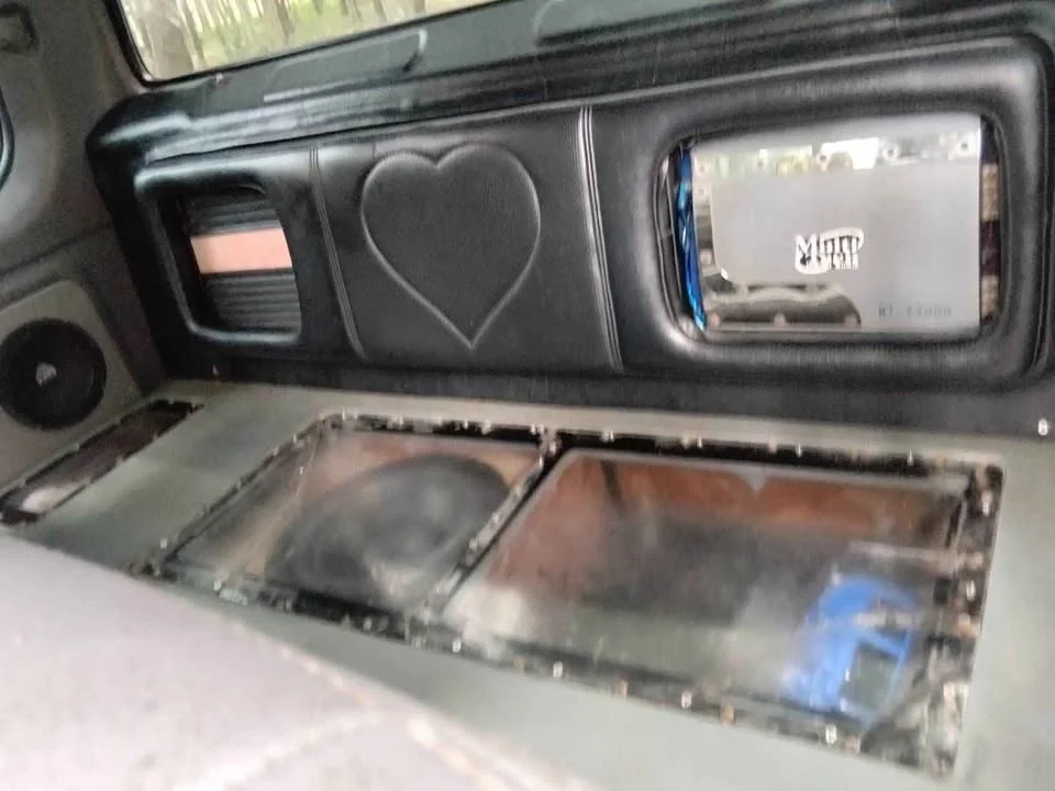 2001 Mazda 2500 Fighter V 2