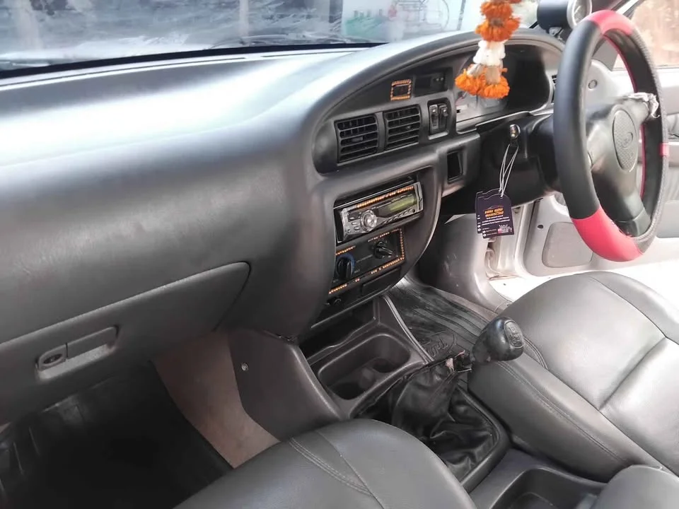 2000 Mazda 2500 Fighter V 2