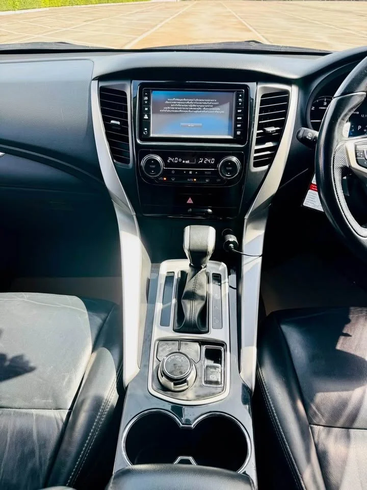 2016 Mitsubishi Pajero Sport III 3