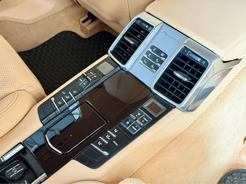 2012 Porsche Panamera I 2