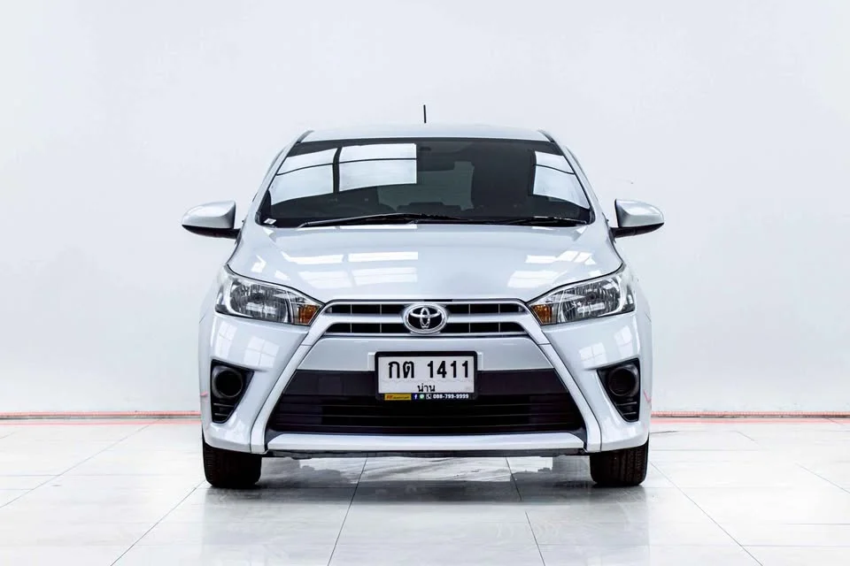 2015 Toyota Yaris III 2