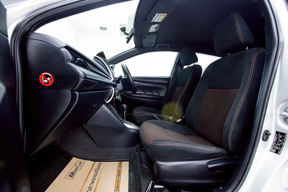 2015 Toyota Yaris III 3