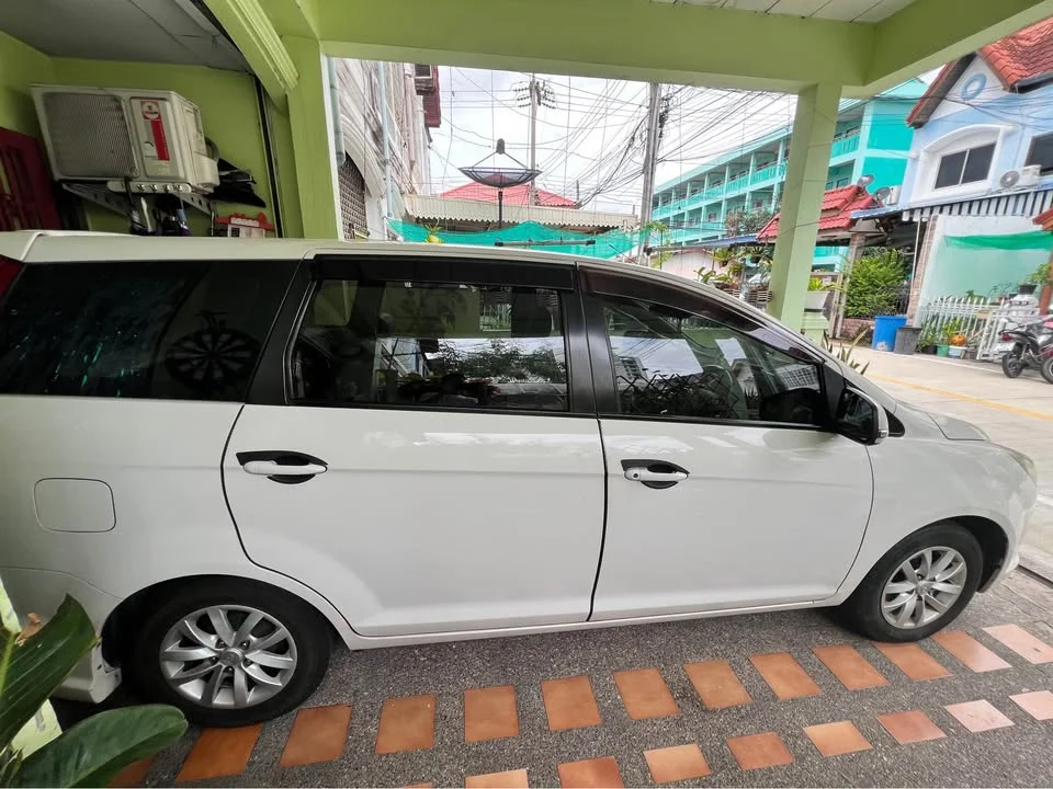 2011 Proton Exora 2