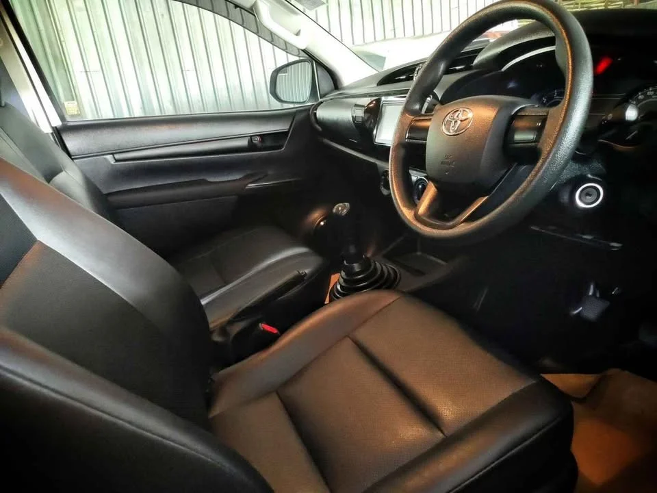 2023 Toyota Hilux VIII 2