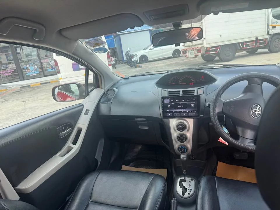 2009 Toyota Yaris II 3