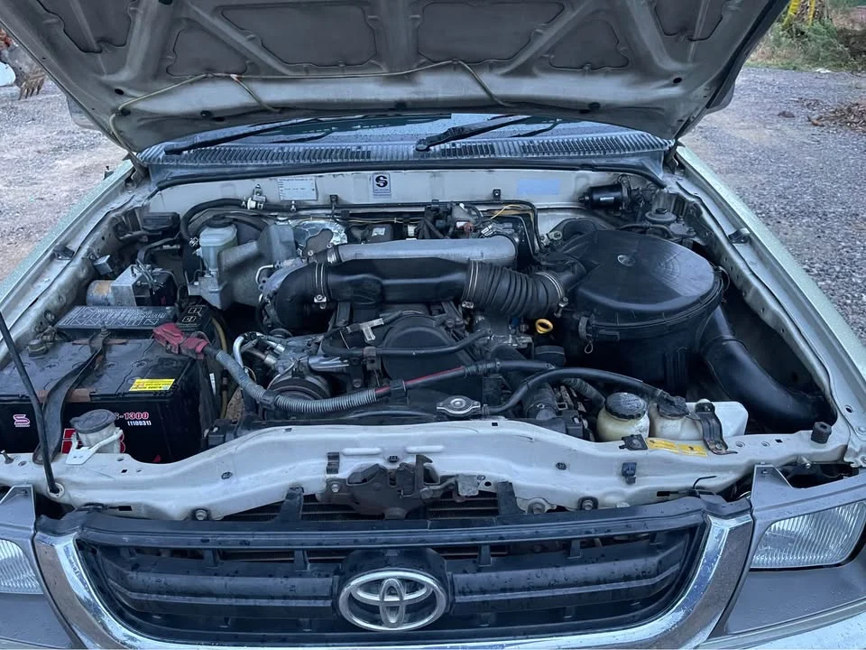 2002 Toyota Hilux Tiger VI 3